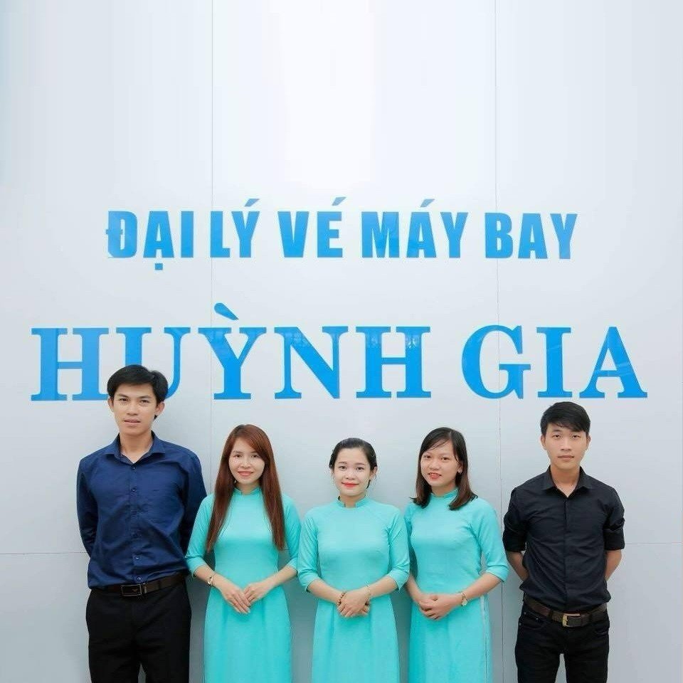 Website phòng vé Vé Máy Bay HUỲNH GIA